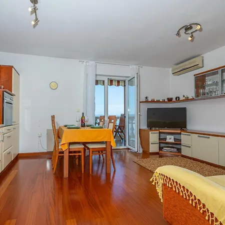 Adria Lila Kacjak Amazing View Dramalj